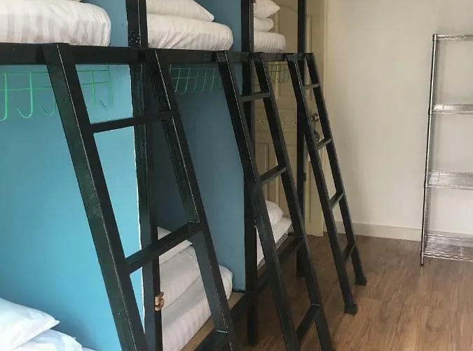 Hostel Beebedz