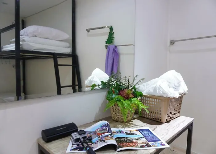 Beebedz Hostel *