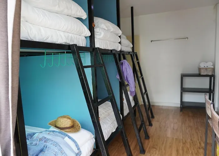 Beebedz Hostel *